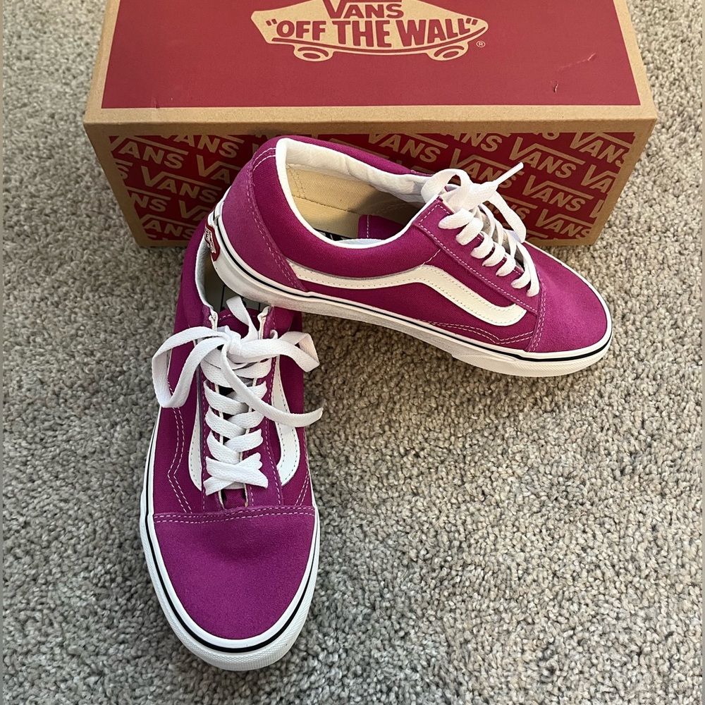 Van’s Old Skool Skate Shoe - Fuchsia Red NWT